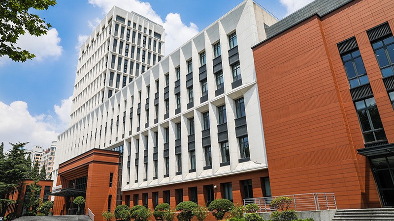 上海交通大学-采用半岛app下载体育
对讲广播系统